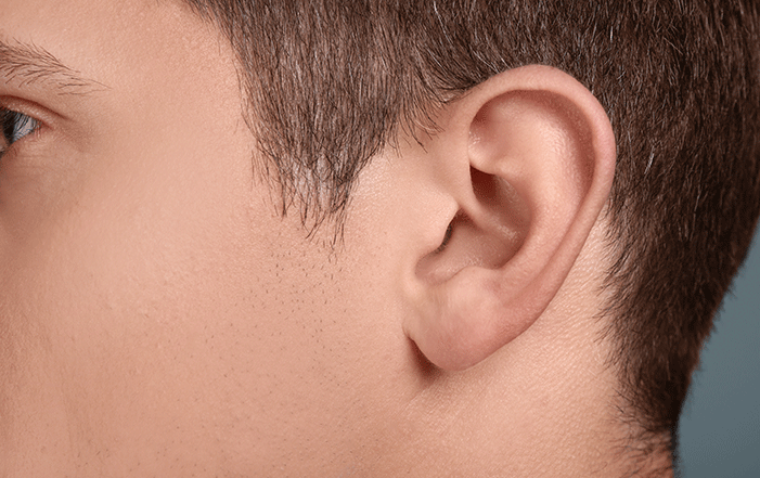 What types of earlobe surgery are there?