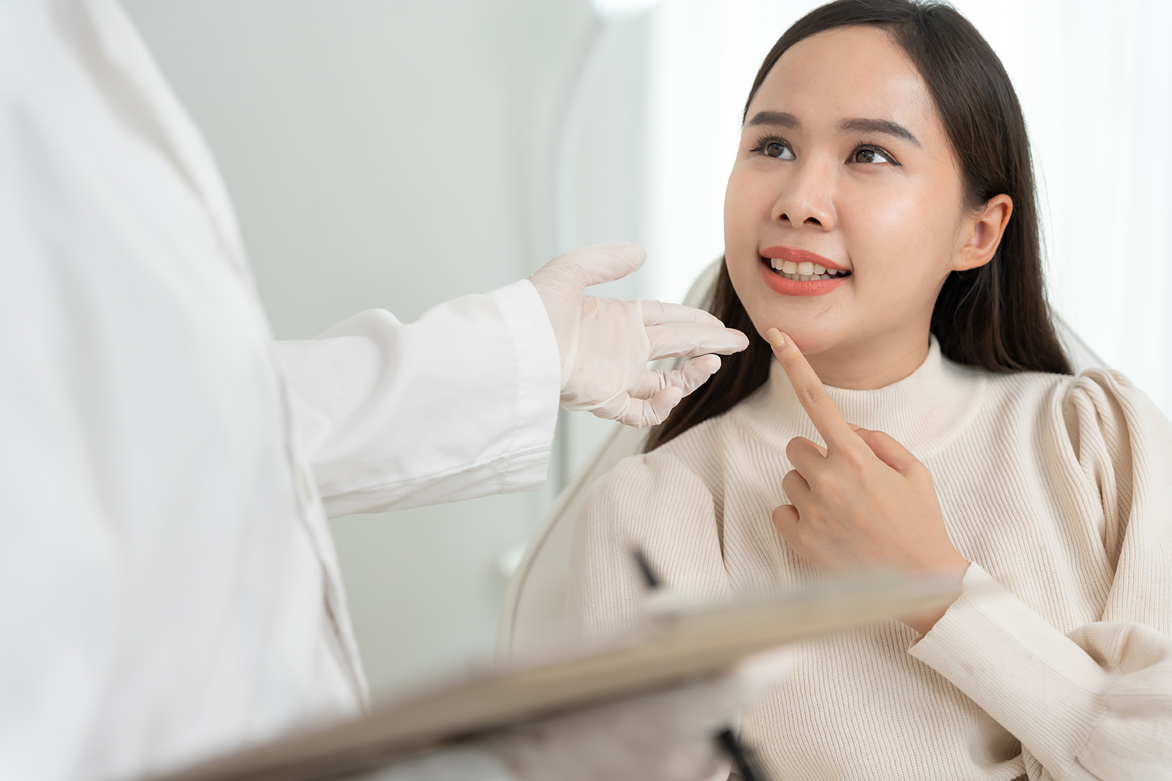 Patient comfortably consulting a plastic surgeon